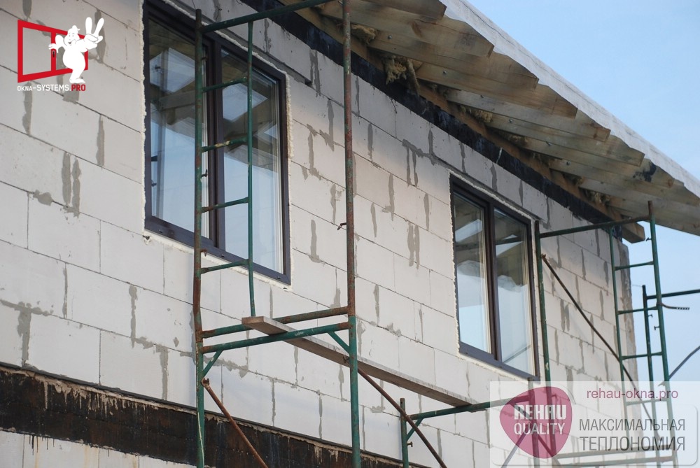 Производство и монтаж пластиковых окон Рехау  в дом из пеноблоков Ногинск