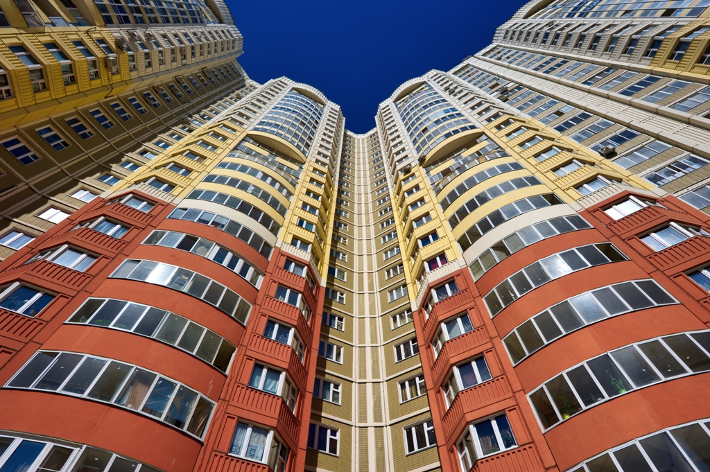 Панорамное и фасадное остекление зданий домов и коттеджей